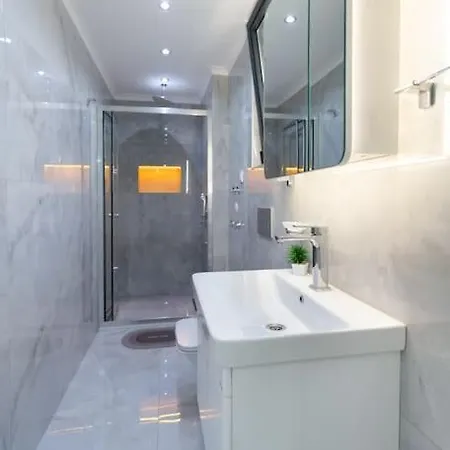 Seashell House - Private, Luxury, Pool, Sauna Vilă