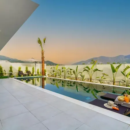 Villa Seashell House - Private, Luxury, Pool, Sauna