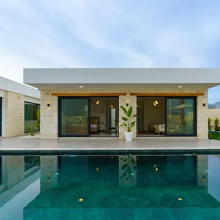 Villa Seashell House - Private, Luxury, Pool, Sauna
